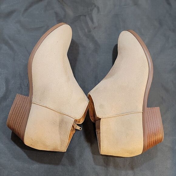 UNR8ED SIDE ZIPPER +ROUND TOE ANKLE BOOTIE - Picture 10 of 15